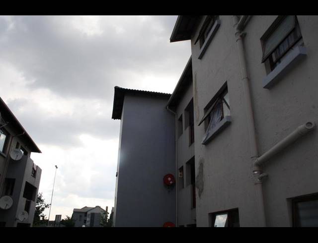 2 BEDROOM APARTMENT FOR SALE IN BEYERS PARK